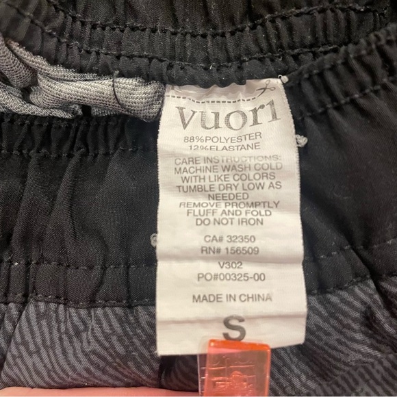 Vuori Men’s Kore Shorts Lined 7” Inseam Charcoal Grey Size Small - Picture 8 of 10